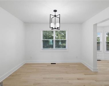 230 Pinebridge Court - Photo Thumbnail 5