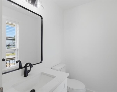 230 Pinebridge Court - Photo Thumbnail 17