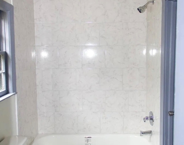 2418 Crestview Avenue - Photo Thumbnail 16
