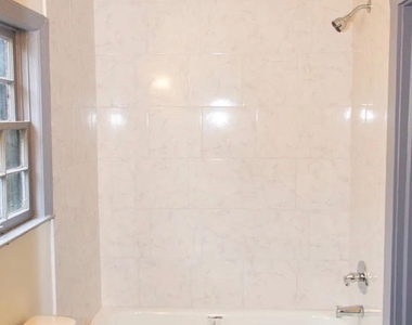 2418 Crestview Avenue - Photo Thumbnail 10