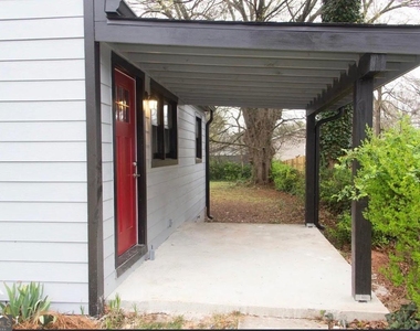 2418 Crestview Avenue - Photo Thumbnail 1
