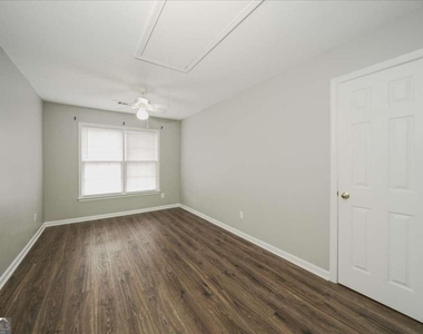 4085 Pineset Drive - Photo Thumbnail 23