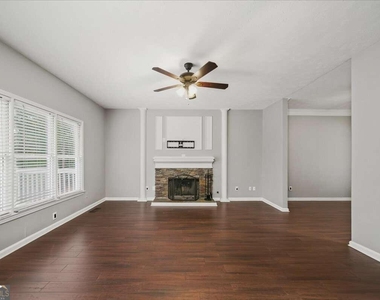4085 Pineset Drive - Photo Thumbnail 10