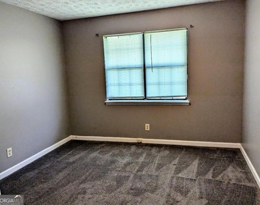 5695 Liberty Road - Photo Thumbnail 6