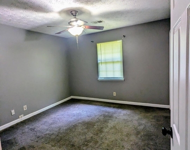 5695 Liberty Road - Photo Thumbnail 8