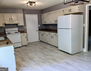 5695 Liberty Road - Photo Thumbnail 3