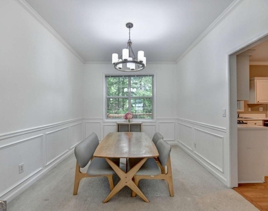 2172 Woodbriar Drive - Photo Thumbnail 8