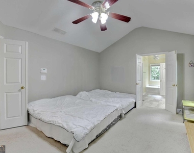 2172 Woodbriar Drive - Photo Thumbnail 31