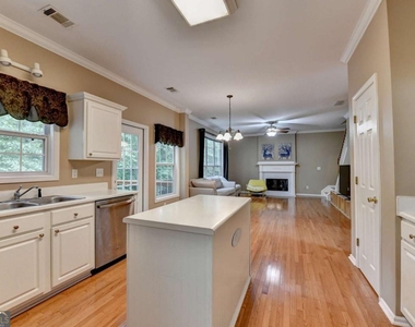 2172 Woodbriar Drive - Photo Thumbnail 11