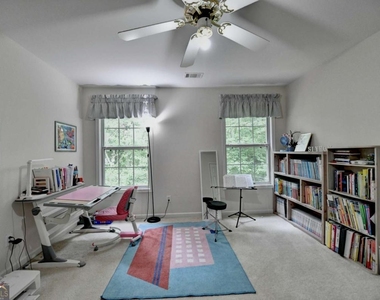 2172 Woodbriar Drive - Photo Thumbnail 28