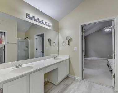 2172 Woodbriar Drive - Photo Thumbnail 32