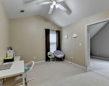 2172 Woodbriar Drive - Photo Thumbnail 23