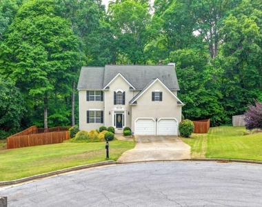2172 Woodbriar Drive - Photo Thumbnail 3