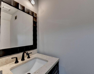 1112 Ashbury Drive - Photo Thumbnail 27