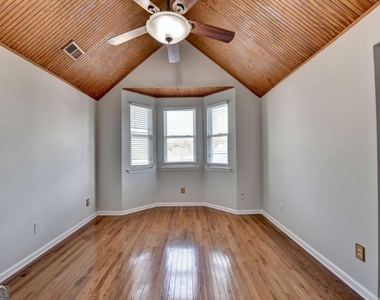 1112 Ashbury Drive - Photo Thumbnail 31