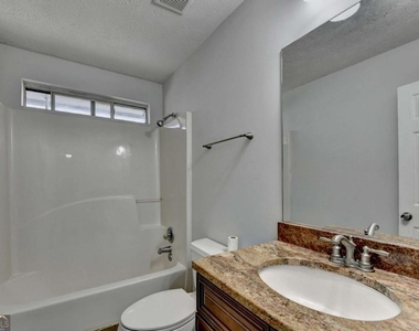 1112 Ashbury Drive - Photo Thumbnail 35