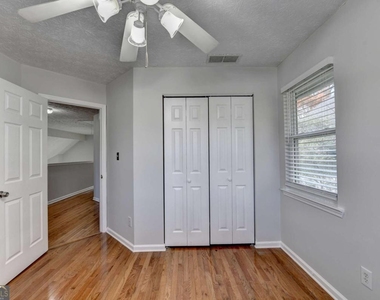 1112 Ashbury Drive - Photo Thumbnail 38