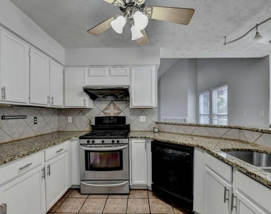 1112 Ashbury Drive - Photo Thumbnail 23