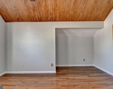 1112 Ashbury Drive - Photo Thumbnail 34
