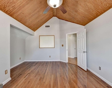 1112 Ashbury Drive - Photo Thumbnail 32