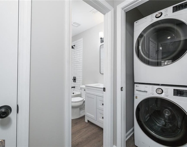 896 Oakland Drive - Photo Thumbnail 14