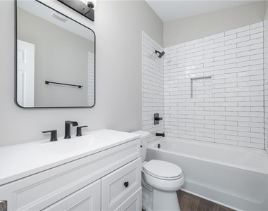 896 Oakland Drive - Photo Thumbnail 9