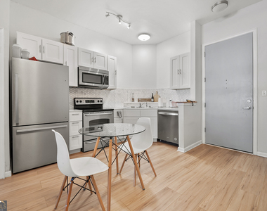 898 Oak Street Sw - Photo Thumbnail 15