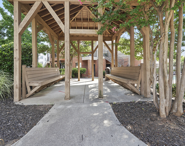 898 Oak Street Sw - Photo Thumbnail 5
