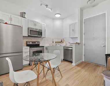 898 Oak Street Sw - Photo Thumbnail 10