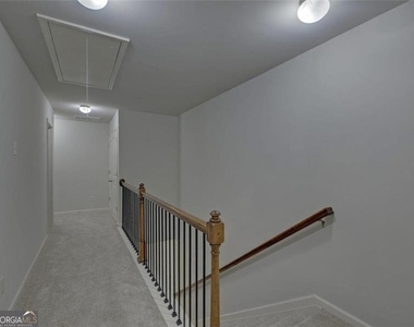 329 Turtle Creek Drive - Photo Thumbnail 6