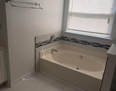 1688 Windale Court - Photo Thumbnail 11