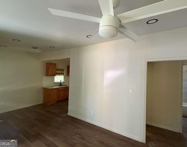 4049 Villa Avenue - Photo Thumbnail 6