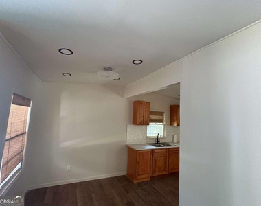 4049 Villa Avenue - Photo Thumbnail 5