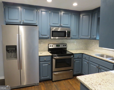 1570 Van Epps Street Se - Photo Thumbnail 6