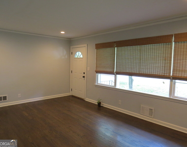 1570 Van Epps Street Se - Photo Thumbnail 3