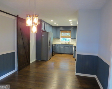 1570 Van Epps Street Se - Photo Thumbnail 5