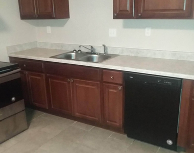 112 Burkshire Court - Photo Thumbnail 12