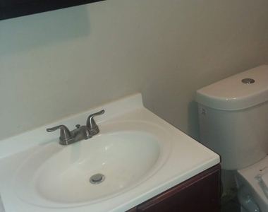 112 Burkshire Court - Photo Thumbnail 16