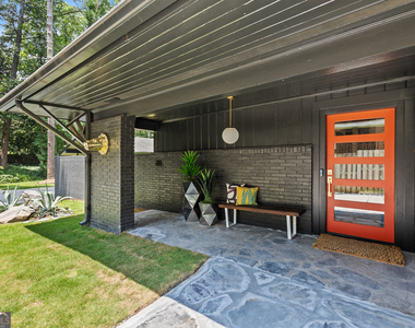 3252 W Roxboro Road Ne - Photo Thumbnail 2