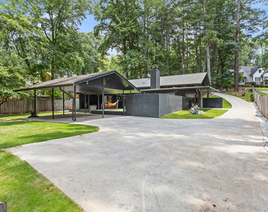 3252 W Roxboro Road Ne - Photo Thumbnail 56
