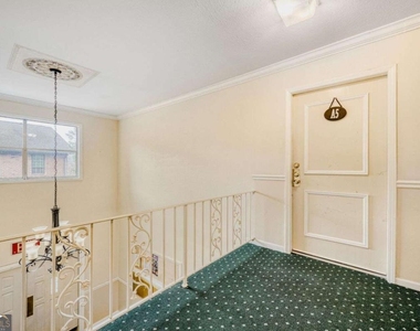 6851 Roswell Road - Photo Thumbnail 2