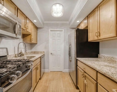 6851 Roswell Road - Photo Thumbnail 3