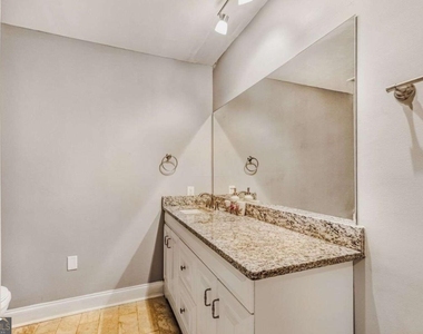 6851 Roswell Road - Photo Thumbnail 17