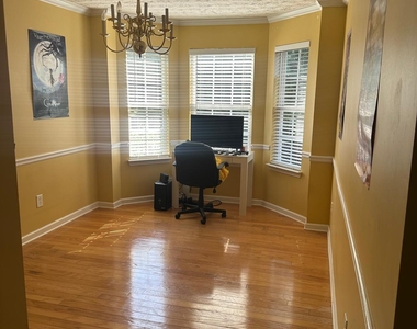 928 Shannon Road Sw - Photo Thumbnail 7