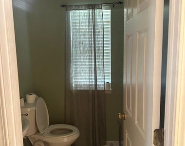928 Shannon Road Sw - Photo Thumbnail 5