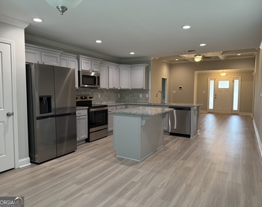 231 Creek Ridge Drive - Photo Thumbnail 2