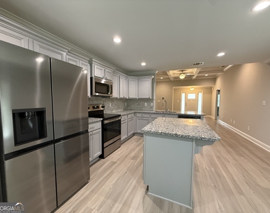 231 Creek Ridge Drive - Photo Thumbnail 1