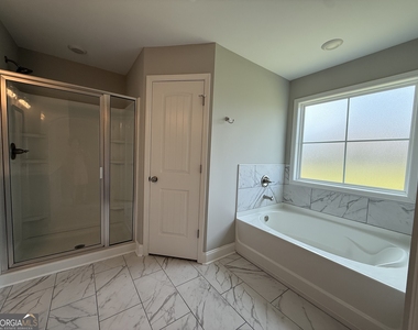 231 Creek Ridge Drive - Photo Thumbnail 9