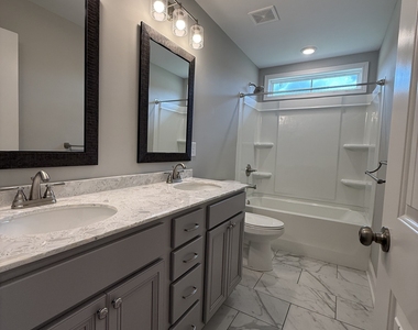 231 Creek Ridge Drive - Photo Thumbnail 14