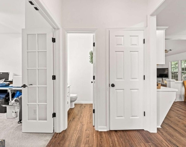 5087 Wellisford Court - Photo Thumbnail 18